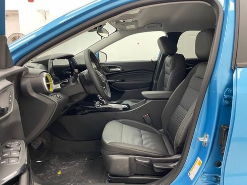 New 2026 Chevrolet Trax LT w/ Driver Confidence Package FWD image 8