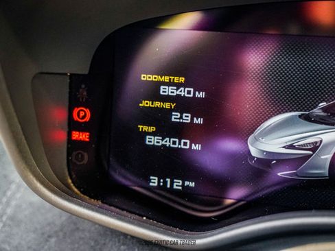 Used 2019 McLaren 570S Spider image 28