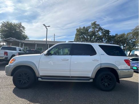 Used 2003 Toyota Sequoia SR5 image 4