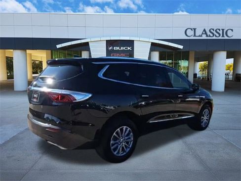 Used 2024 Buick Enclave Premium image 8