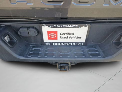 Used 2019 Toyota Tacoma SR5 AWD/4WD image 27