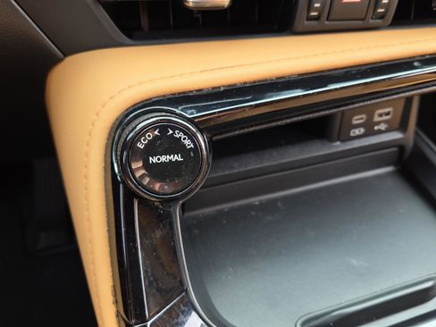 Used 2023 Lexus NX 250 FWD w/ Towing Package (2000 Lbs) image 26