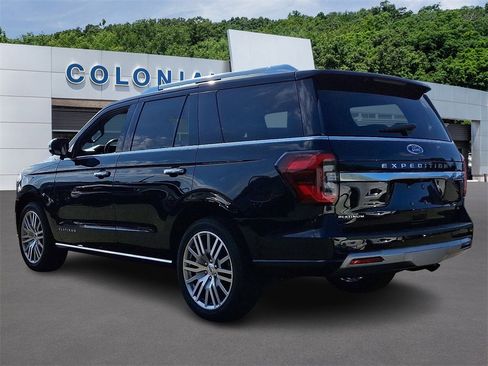 Certified 2023 Ford Expedition Platinum image 4