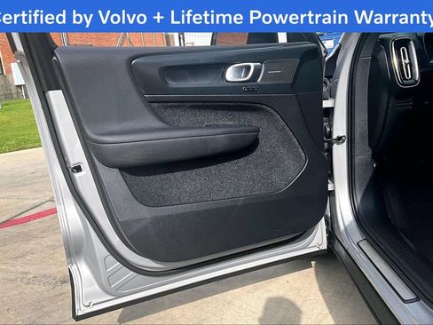 Certified 2023 Volvo XC40 Recharge Ultimate AWD/4WD image 25