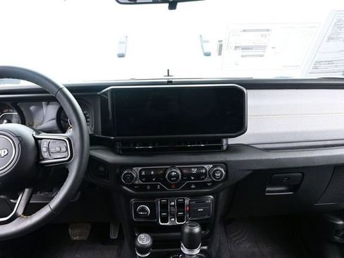 Used 2024 Jeep Wrangler Unlimited Sport AWD/4WD image 23