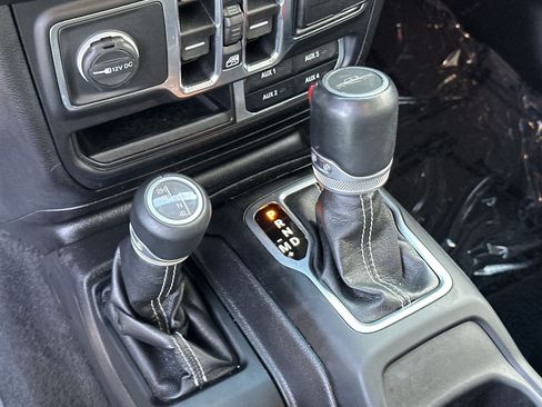 Used 2021 Jeep Gladiator Overland AWD/4WD image 20