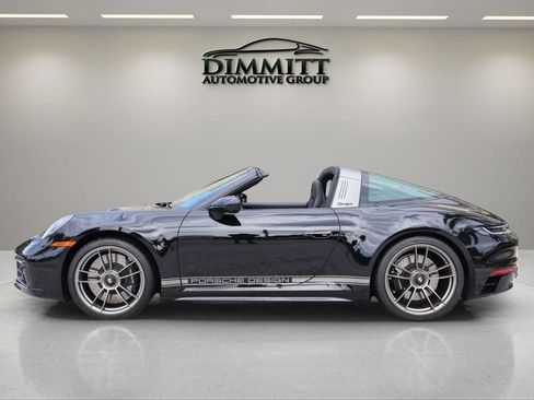 Used 2024 Porsche 911 AWD/4WD image 9