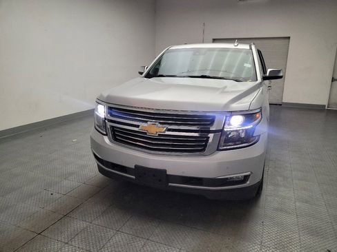Used 2018 Chevrolet Suburban Premier RWD image 15