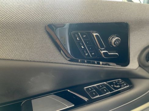 Used 2025 Cadillac Optiq Luxury 2 w/ LPO, Floor Liner Package AWD/4WD image 21