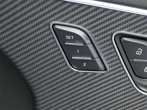 Used 2025 Audi RS Q8 performance image 38