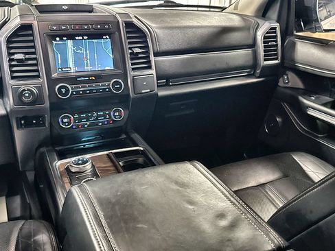 Used 2019 Ford Expedition Platinum AWD/4WD image 28