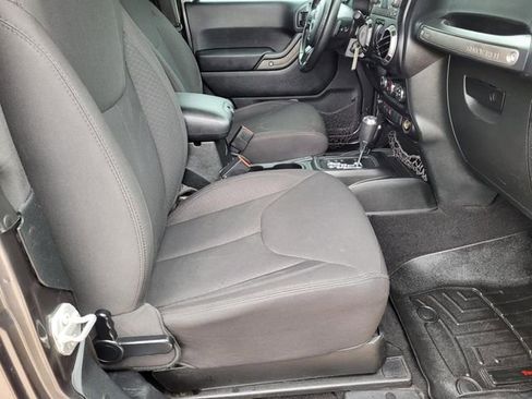 Used 2017 Jeep Wrangler Sport w/ Quick Order Package 24S image 9