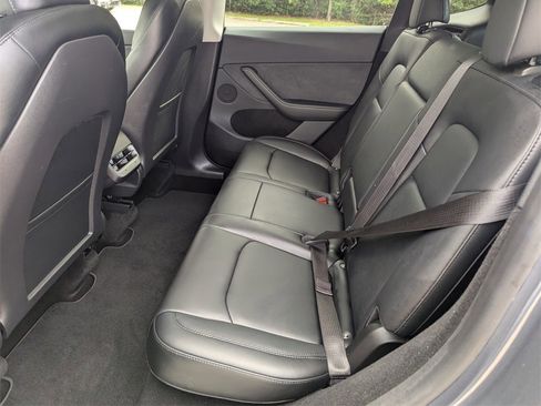 Used 2023 Tesla Model Y Long Range image 22