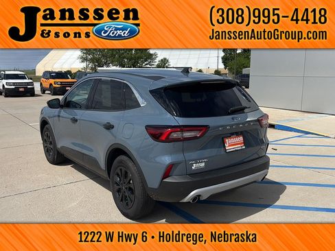 Used 2024 Ford Escape Active w/ Tech Pack #1 AWD/4WD image 8