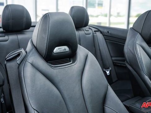 Used 2015 BMW M4 Convertible image 22