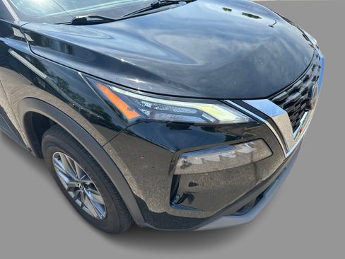 Used 2023 Nissan Rogue S AWD/4WD image 31