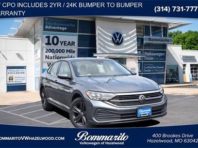 Certified 2024 Volkswagen Jetta SE w/ Black Wheel Package