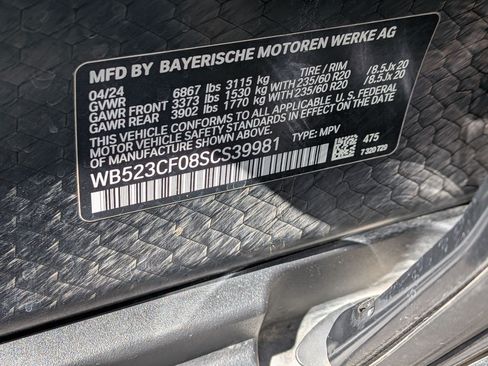Used 2025 BMW iX xDrive50 AWD/4WD image 34
