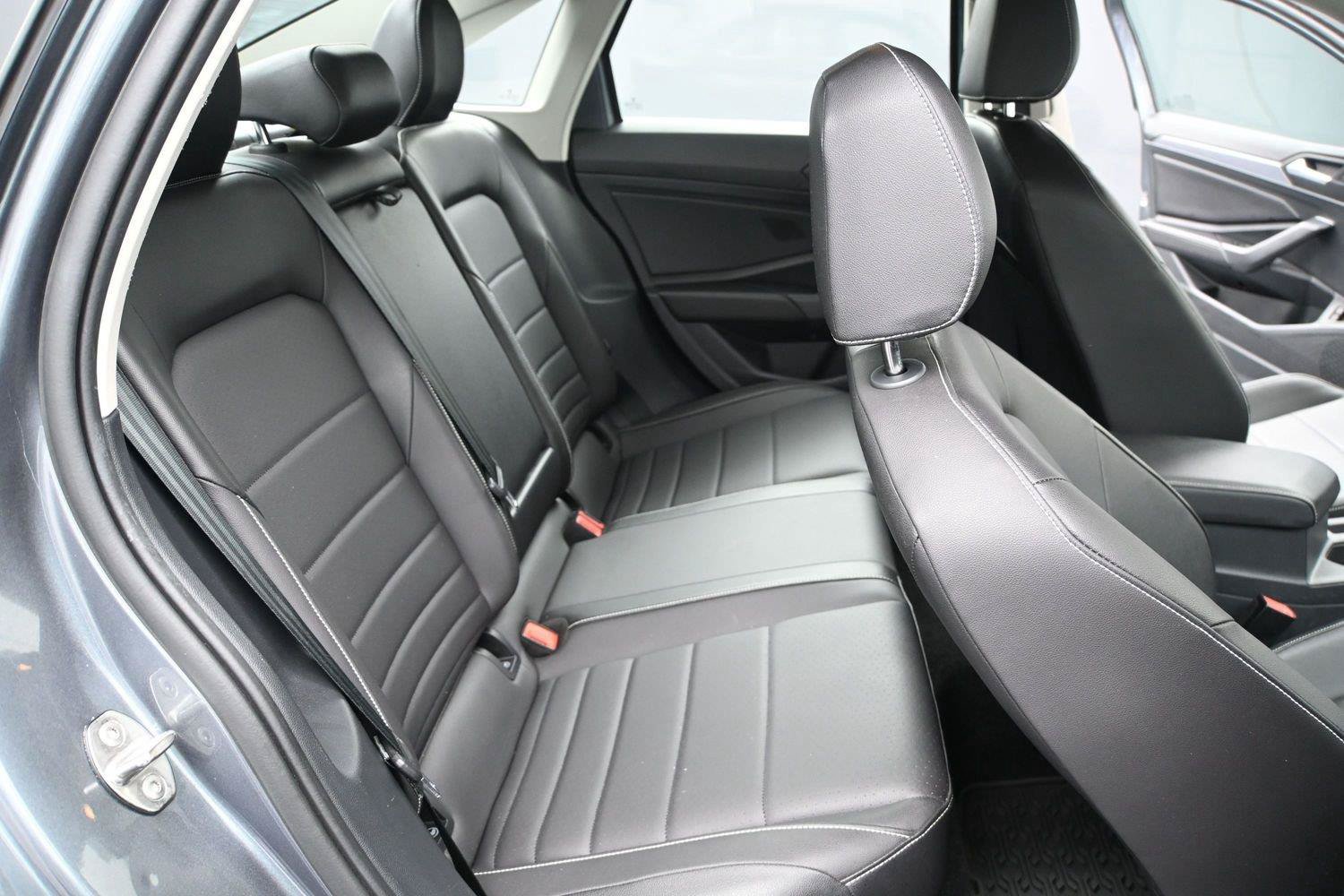 Certified 2023 Volkswagen Jetta SE FWD image 15