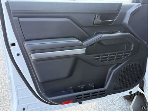 Used 2026 Toyota Tacoma SR5 RWD image 15