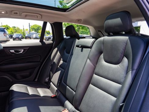 Used 2025 Volvo V60 B5 Cross Country Plus AWD/4WD image 25