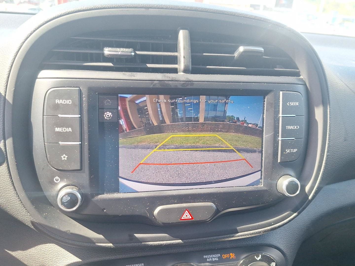 Used 2023 Kia Soul LX w/ LX Technology Package FWD image 27