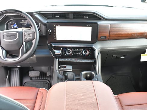 New 2026 GMC Sierra 1500 Denali Ultimate AWD/4WD image 18