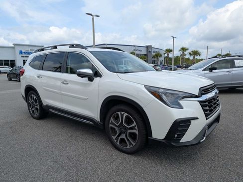Used 2023 Subaru Ascent Touring AWD/4WD image 2