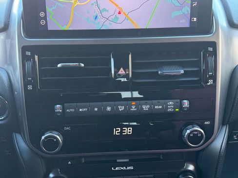 Used 2023 Lexus GX 460 Premium image 23