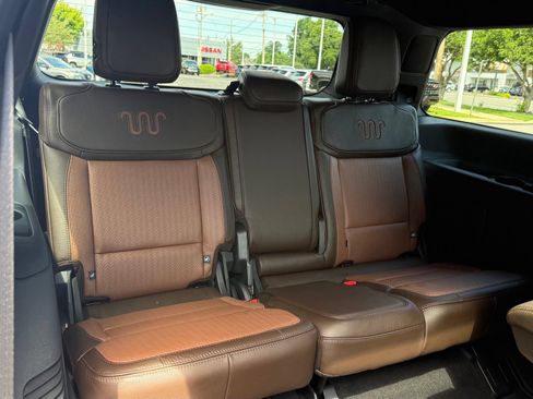Used 2025 Ford Expedition King Ranch AWD/4WD image 32