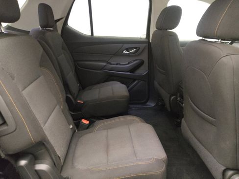 Used 2018 Chevrolet Traverse LT image 19
