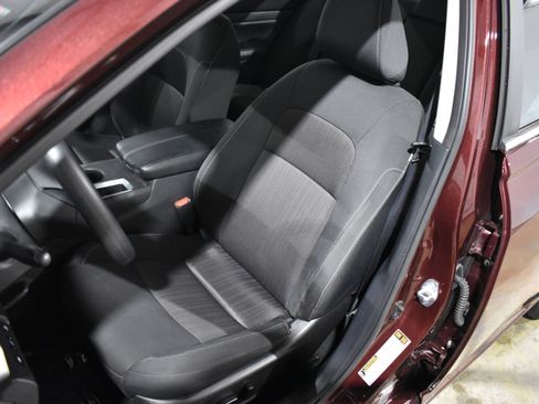 Used 2025 Nissan Altima 2.5 SV image 25