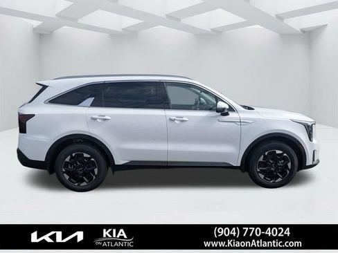 New 2026 Kia Sorento S w/ S Panoramic Sunroof Package FWD image 2