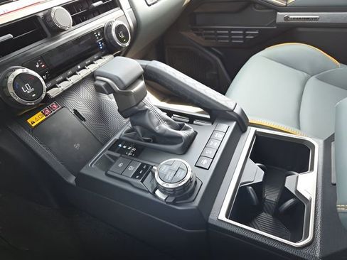 Used 2025 Toyota 4Runner Trailhunter image 35