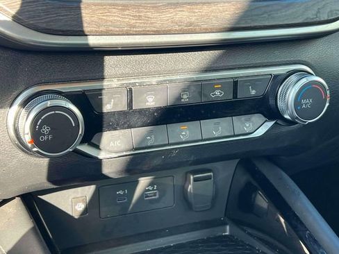 Used 2023 Nissan Altima 2.5 SV w/ SV Premium Package image 30