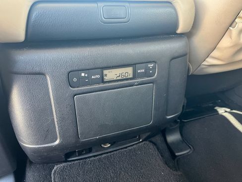 Used 2023 Nissan Armada SL RWD image 25