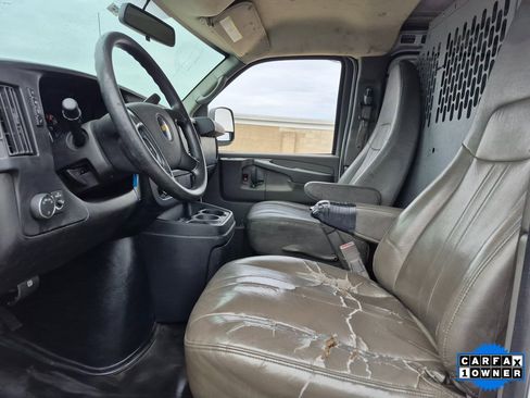 Used 2015 Chevrolet Express 2500 image 12