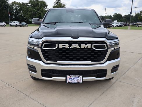Used 2025 RAM 1500 Big Horn AWD/4WD image 2