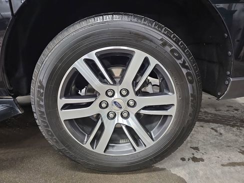 Used 2024 Ford Expedition Max Limited AWD/4WD image 34