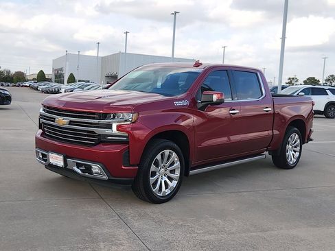 Used 2022 Chevrolet Silverado 1500 High Country w/ Technology Package image 3