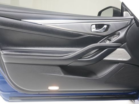 Used 2018 INFINITI Q60 3.0t Luxe RWD image 13