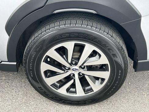Used 2023 Subaru Outback Premium image 15