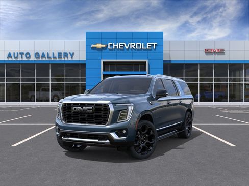 New 2026 GMC Yukon XL Denali w/ Denali Reserve Package AWD/4WD image 9