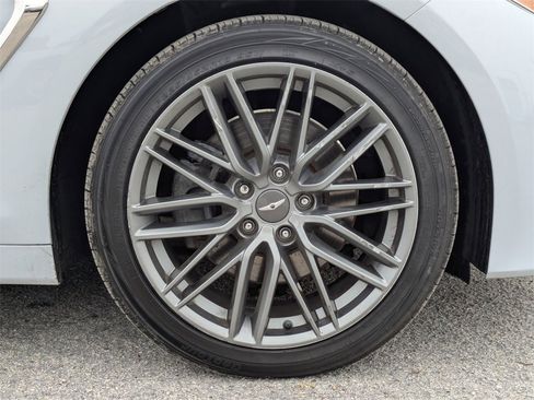 Used 2019 Genesis G70 2.0T Advanced w/ Elite Package image 11