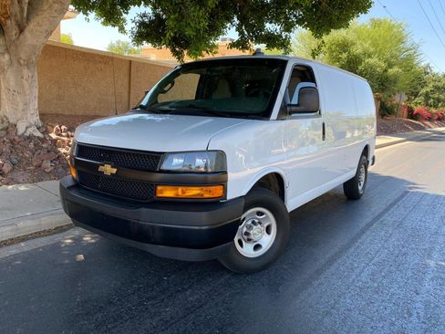 Used 2021 Chevrolet Express 2500 RWD image 58
