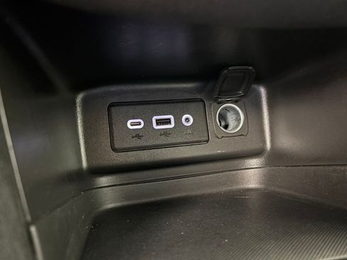 Used 2024 Chevrolet Equinox LT FWD image 27