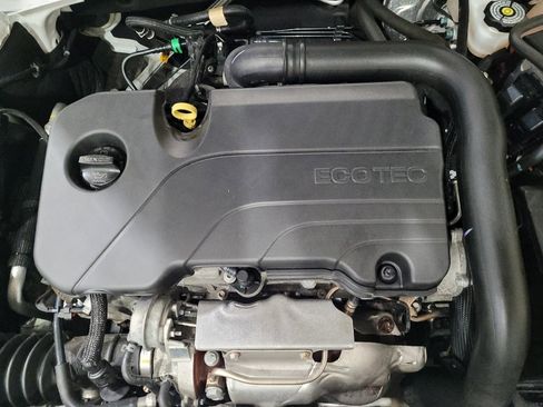 Used 2022 Chevrolet Malibu LT FWD image 30
