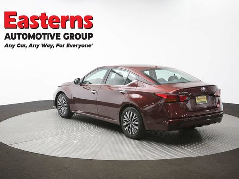 Used 2024 Nissan Altima 2.5 SV FWD image 64