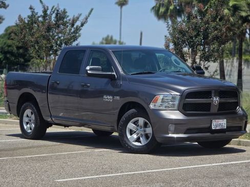 Used 2017 RAM 1500 Express RWD image 4