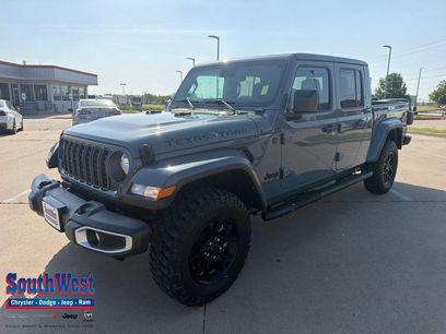 Used 2024 Jeep Gladiator Sport